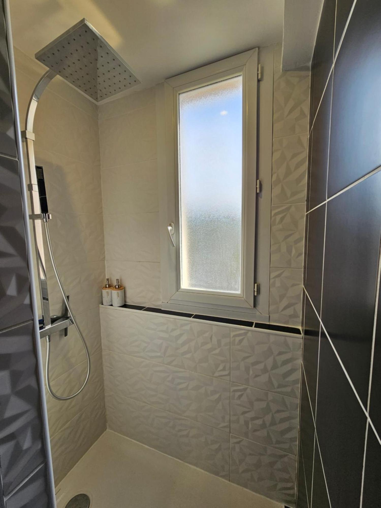 Charmant & Spacieux 3 Chambres - Mm Apartment - Lyon Grand Parilly Vénissieux Εξωτερικό φωτογραφία